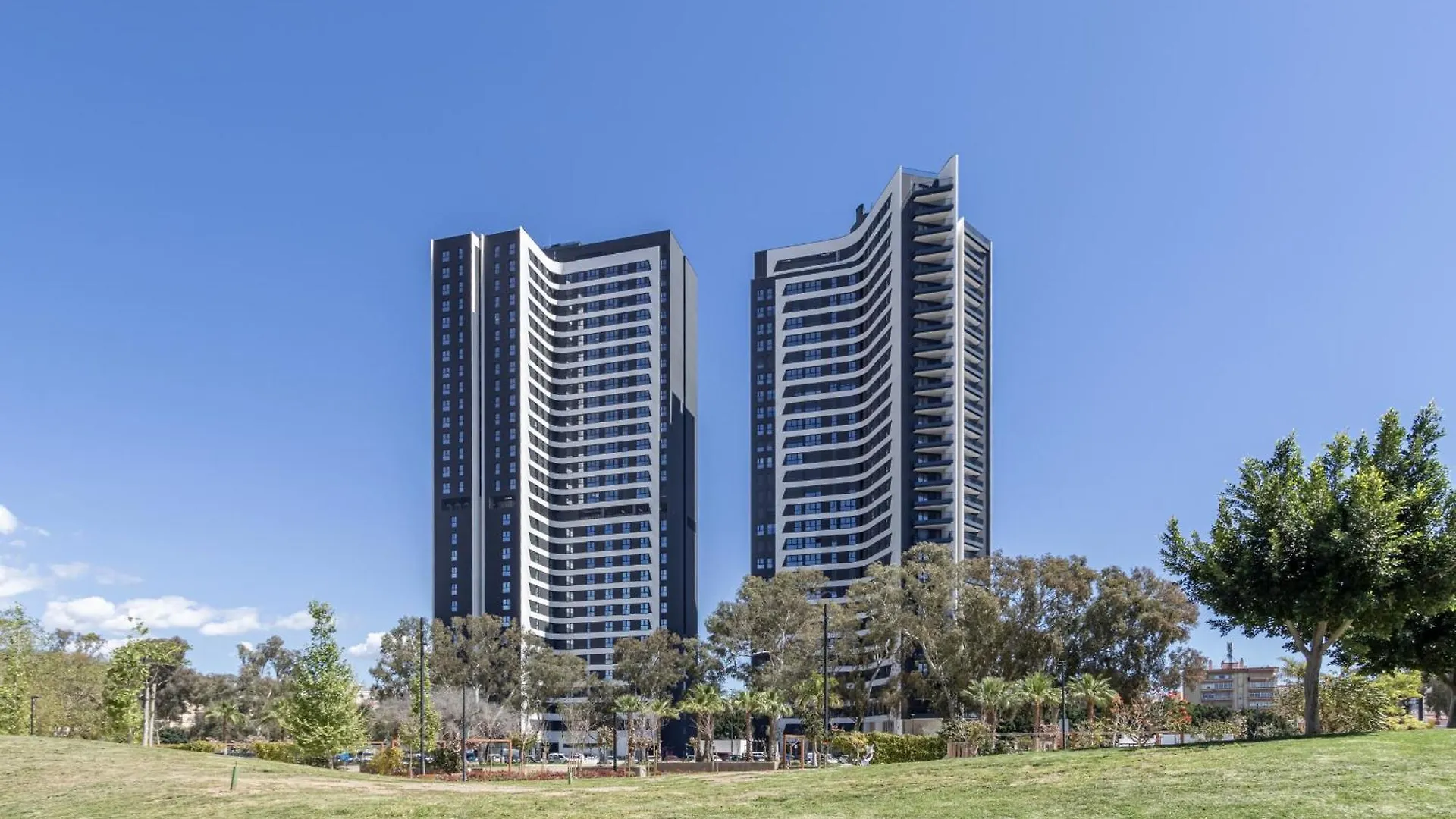 فيلا Malaga Skyline 4 Pool & Parking Free 0*,  إسبانيا