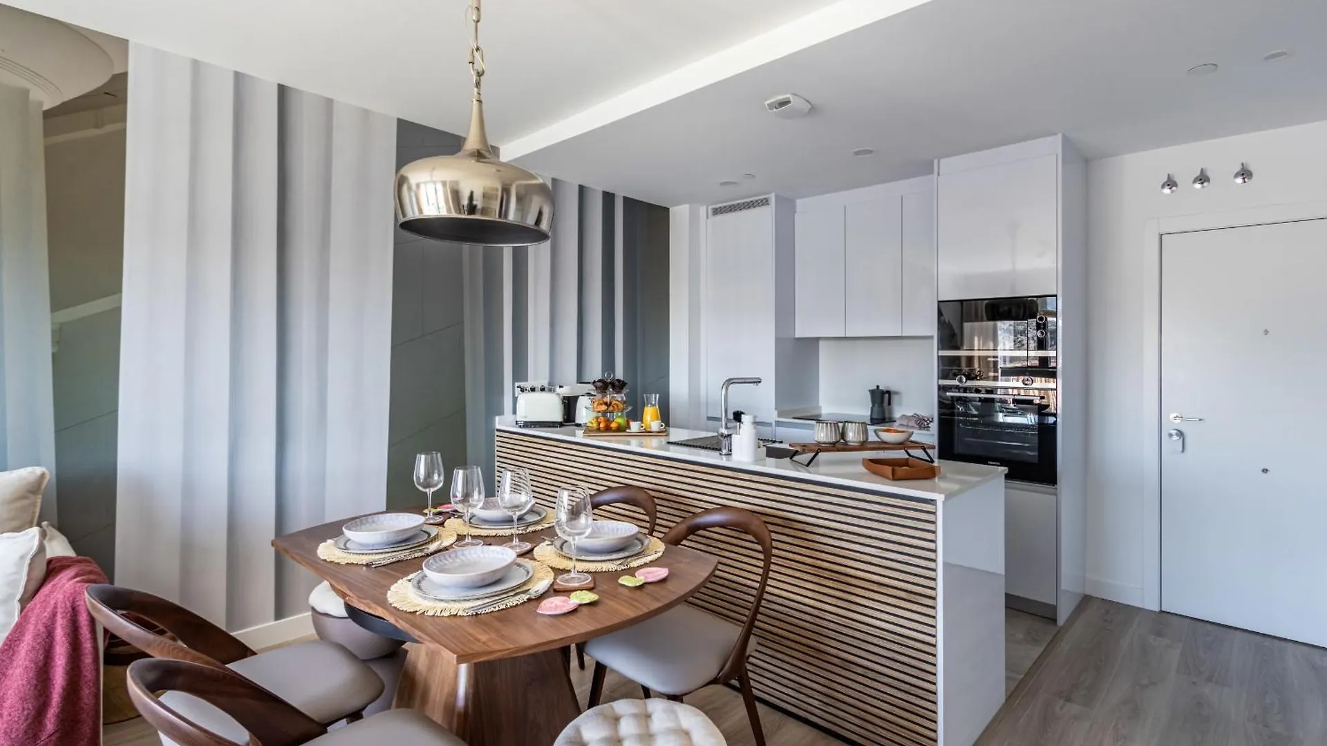 فيلا Malaga Skyline 4 Pool & Parking Free 0*,