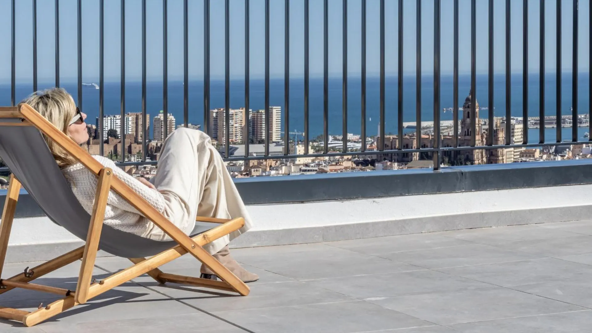 Malaga Skyline 4 Pool & Parking Free Villa Holiday home