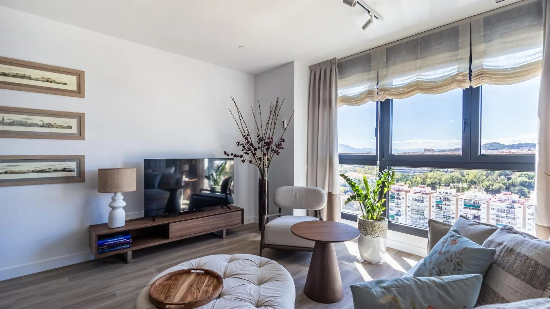 Malaga Skyline 4 Pool & Parking Free Villa Spain